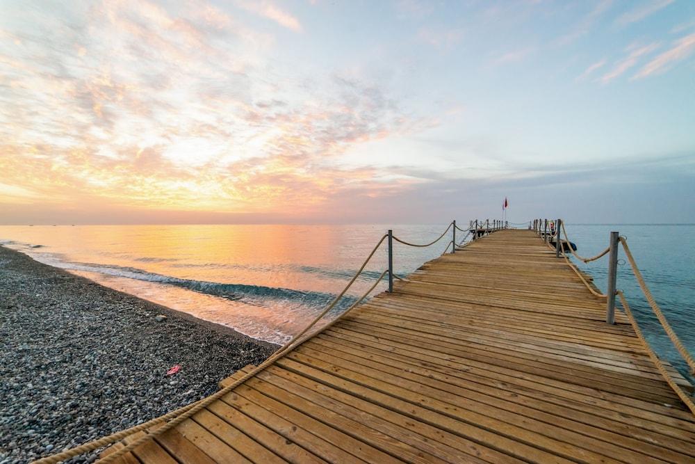 Labada Beach Hotel Çamyuva Kültér fotó