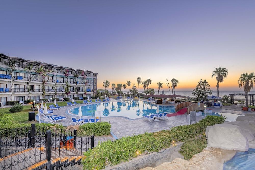 Labada Beach Hotel Çamyuva Kültér fotó